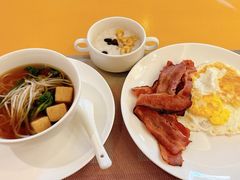 -上海西藏大厦万怡酒店Momo Cafe(徐汇店)