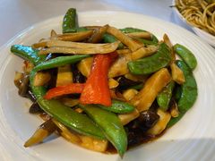 黑鸡枞菌炒甜豆-峨嵋酒家(德内店)