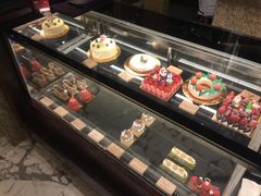 面包甜点陈列柜-西点坊(浦东香格里拉店)