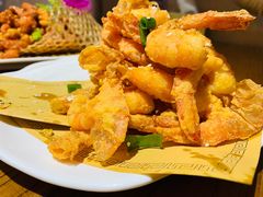 金牌脆皮虾-东来菜馆•手抓海鲜家常菜•海鲜锅贴(鸽子窝店)