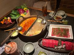 -三出山火锅(南京万象天地店)