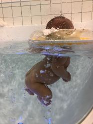-Pony Baby宝尼婴幼儿游泳SPA馆