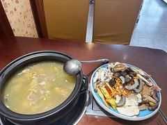 -菌之家·专业纯野生菌火锅·特色炒菌