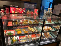面包甜点陈列柜-星巴克(我格广场店)