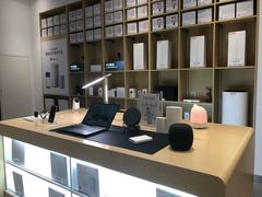 -华为授权体验店(中山公园来福士)