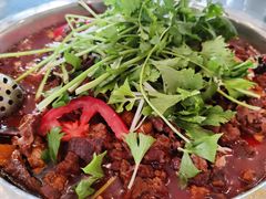 -周老三跷脚牛肉·全牛火锅(非遗传承店)