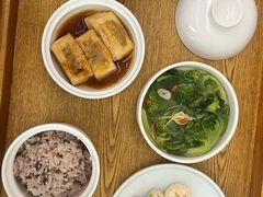 -雪梅月子中心(华侨城店)