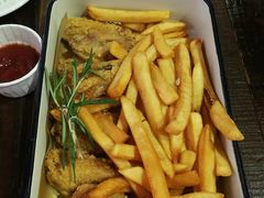 美式风味炸鸡翅配薯条-MIKAKU(万达广场上海宝山店)