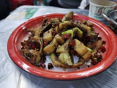 手撕武昌鱼-小民大排档(马场角横路店)