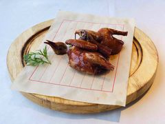 玲珑琥珀脆皮乳鸽-悦融·京鲁菜·露台花园(安定门店)