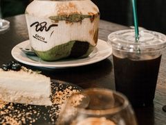 -Chom Cafe and Restaurant