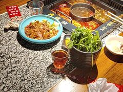 -老牌坊云南鱼豆花火锅(哈西万达店)