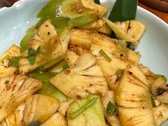 -老滇山寨•云南特色菜•地方菜•民族风情歌舞表演(金碧店)