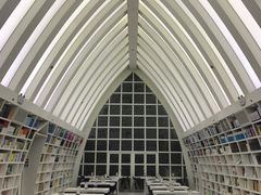 -钟书阁(松江泰晤士小镇店)