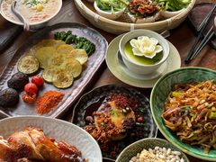 -包整·丝娃娃(一览甲秀楼风景店)