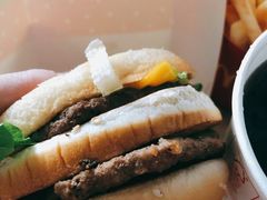 -麦当劳(展览路店)