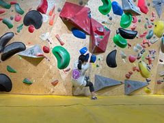 -问山MountQuest攀岩馆