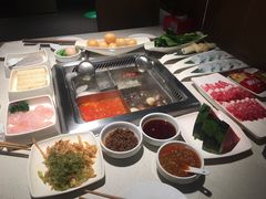 -海底捞火锅鲜切牛肉主题店(长寿路店)