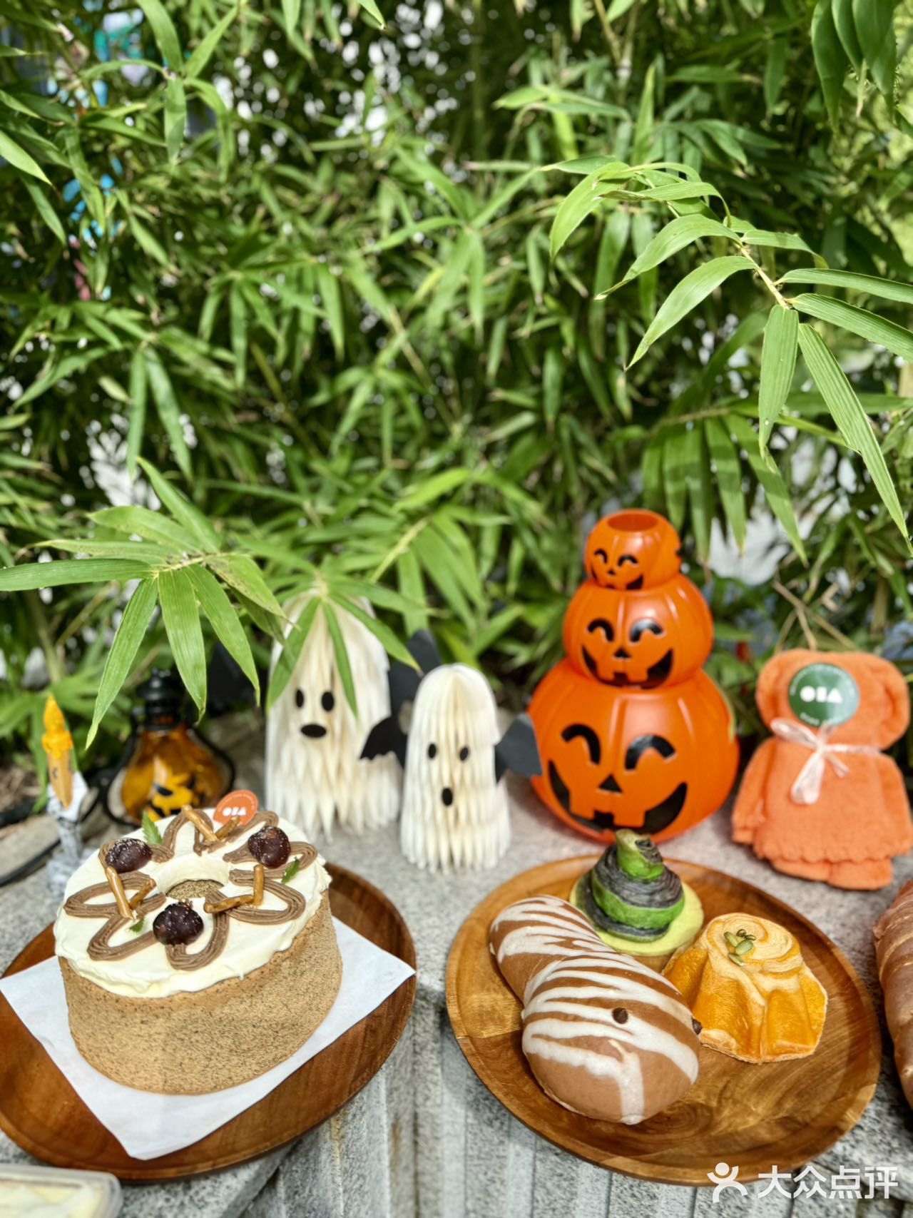 万圣节小👻出游丨被可爱的糕点迷住了