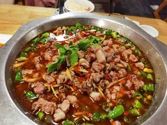 -兔行天下-鸿鹤鲜锅兔(中海国际店)