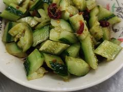 刀拍黄瓜-小民大排档(光谷店)