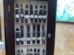 -亨得利名表服务中心(上海湾店)