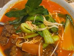 -粉八·云南米线·建水烧烤(常熟路店)