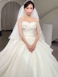 -艾米丽婚纱礼服