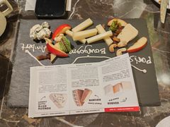 -LESCEDARS Brasserie Bistro香柏树