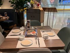 -港丽餐厅(来福士店)