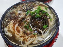 -刚砂锅鸡丝米线