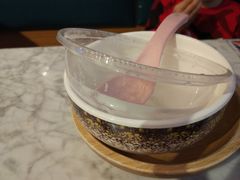 养颜蛋白炖鲜奶-发记甜品(山东街店)