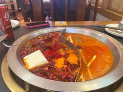 -沸炉重庆老火锅(军事博物馆店)