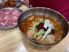 -牛信亭韩国料理·炭火烤肉(紫藤路店)
