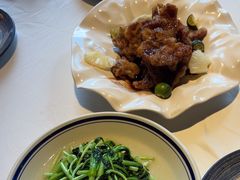 -八府香鸭·啫啫煲(华山路店)