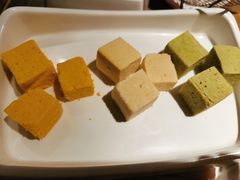 时蔬三色冻豆腐-左庭右院鲜牛肉火锅(新梅广场店)