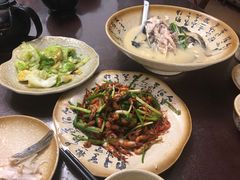 砂锅鱼头-75幢私房菜馆