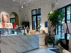 -Fridi Patisserie Cafe