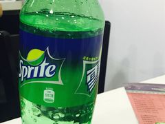 雪碧-虾弄弄海派小龙虾·牛羊蝎子火锅