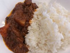 红烩牛肉饭送罗宋汤-东海咖啡馆
