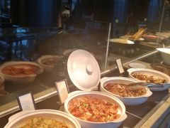 自助取餐区-大中华希尔顿酒店-念自助餐·嗨啤·小龙虾