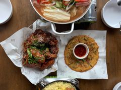 -K Fry Urban Korean Holiday Villa