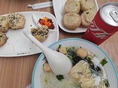 -小杨生煎(金山百联购物中心3楼店)