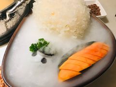 金银酸汤鸳鸯锅-左庭右院鲜牛肉火锅(浦江欢乐颂店)