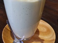 鲜榨牛油果香蕉-MIKAKU(万达广场上海宝山店)