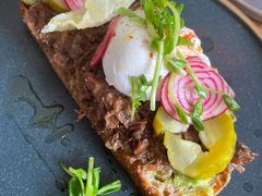 慢煮牛肉温泉蛋吐司-O'mills Sourdough Bakery&Bistro(永嘉路店)
