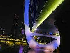 -南京眼步行桥