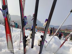 -济南卧虎山滑雪场