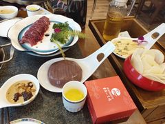 -小天鹅火锅·一线江景洪鼎旗舰店(洪崖洞店)