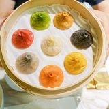 吃小笼包上瘾[调皮]八色八味小笼包绝绝子